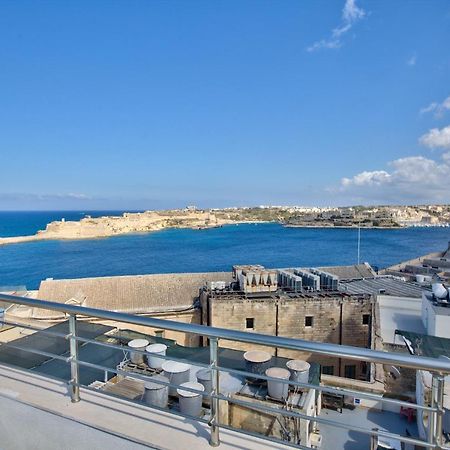 Valletta Luxury 4-Bedroom Duplex With Stunning Sea Views Private Terrace And Jacuzzi Экстерьер фото