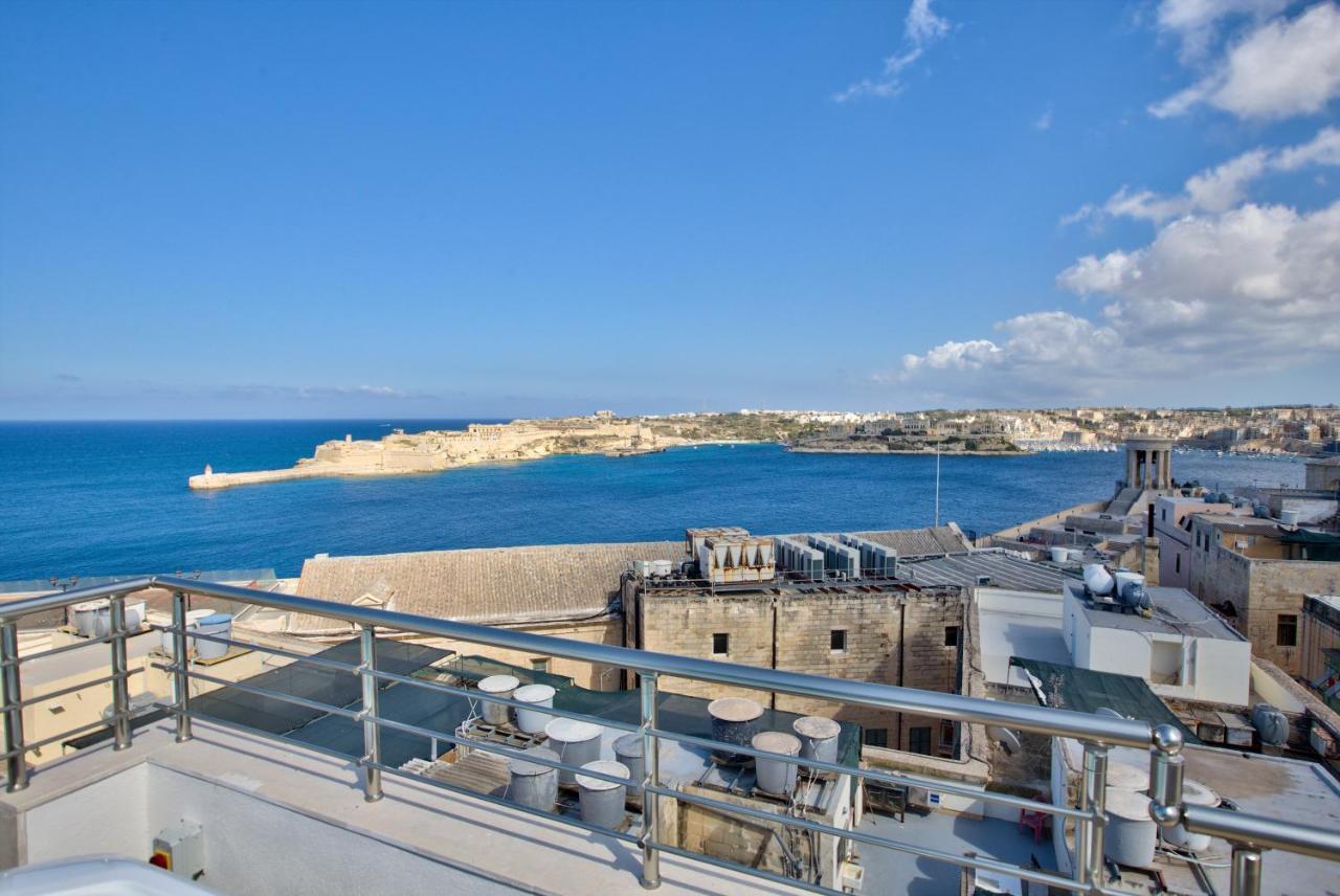 Valletta Luxury 4-Bedroom Duplex With Stunning Sea Views Private Terrace And Jacuzzi Экстерьер фото