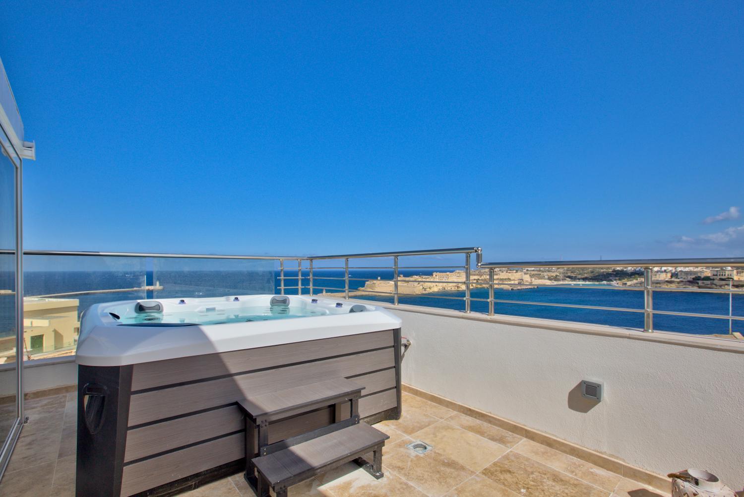 Valletta Luxury 4-Bedroom Duplex With Stunning Sea Views Private Terrace And Jacuzzi Экстерьер фото